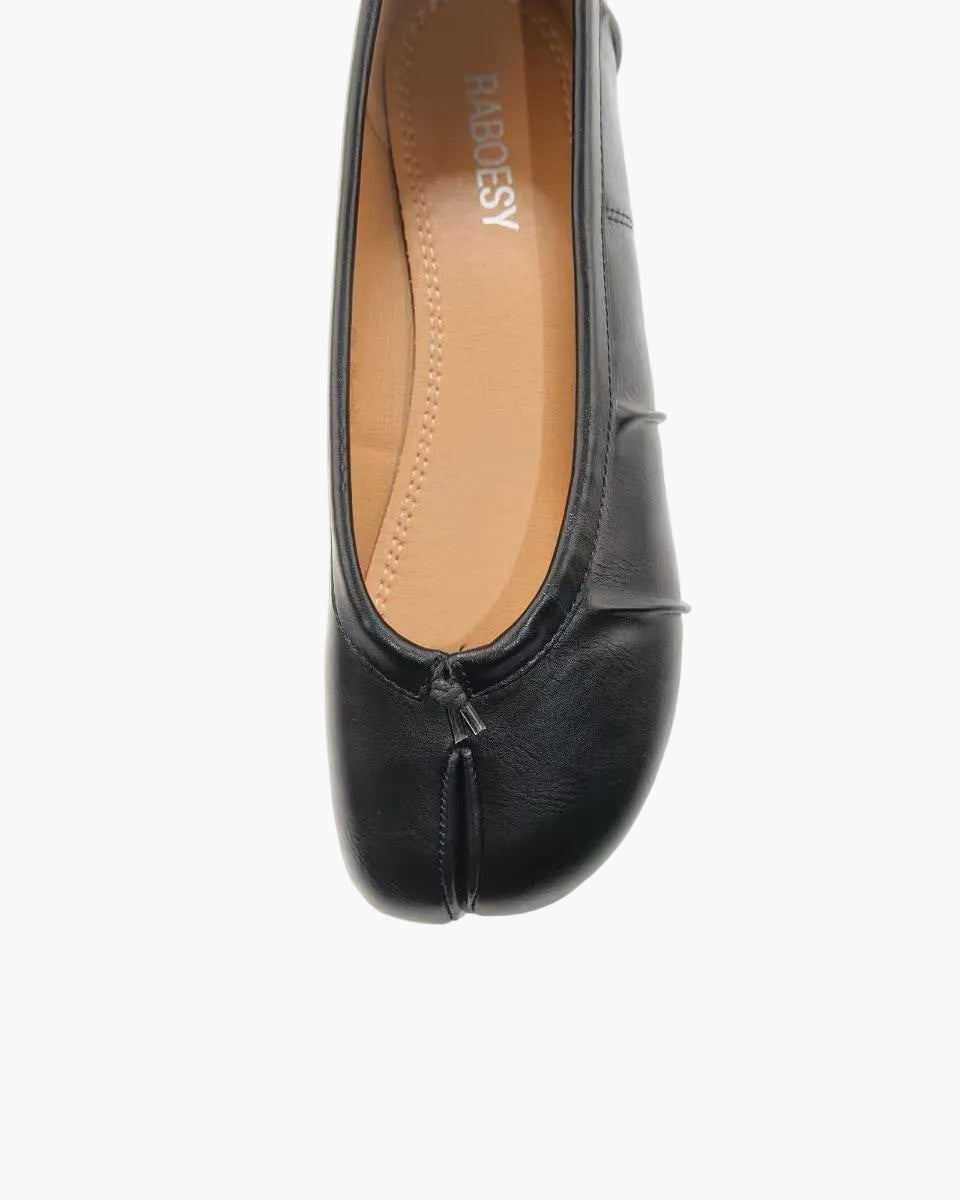 Wrinkles Tabi Ballet Flats