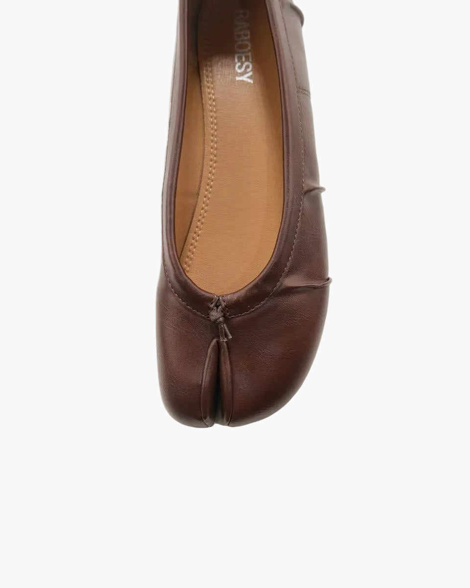 Wrinkles Tabi Ballet Flats