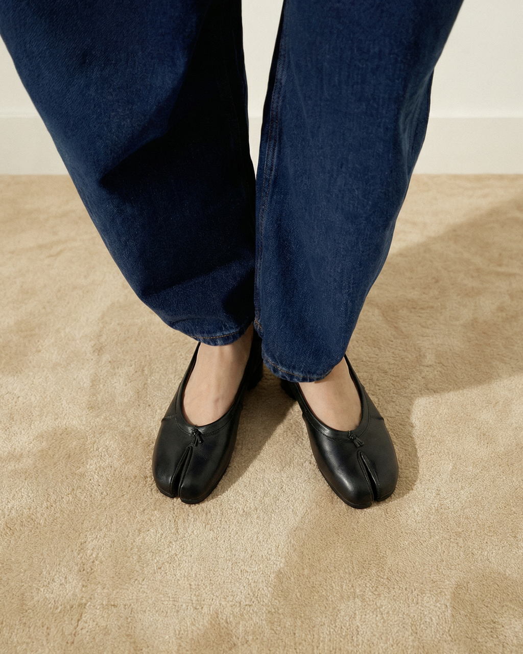 Wrinkles Tabi Ballet Flats