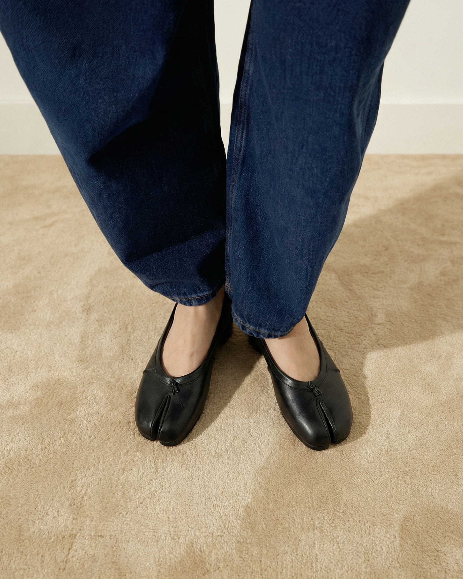 Wrinkles Tabi Ballet Flats