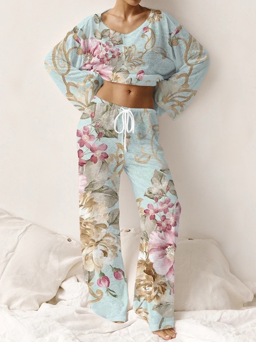Women's Classic Floral Elegant Crew Neck Pajama Set
