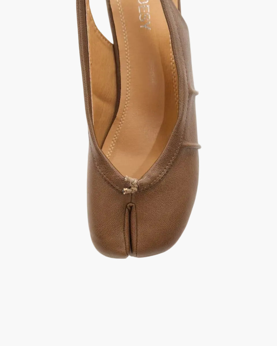Wrinkles Tabi Sandal Pumps