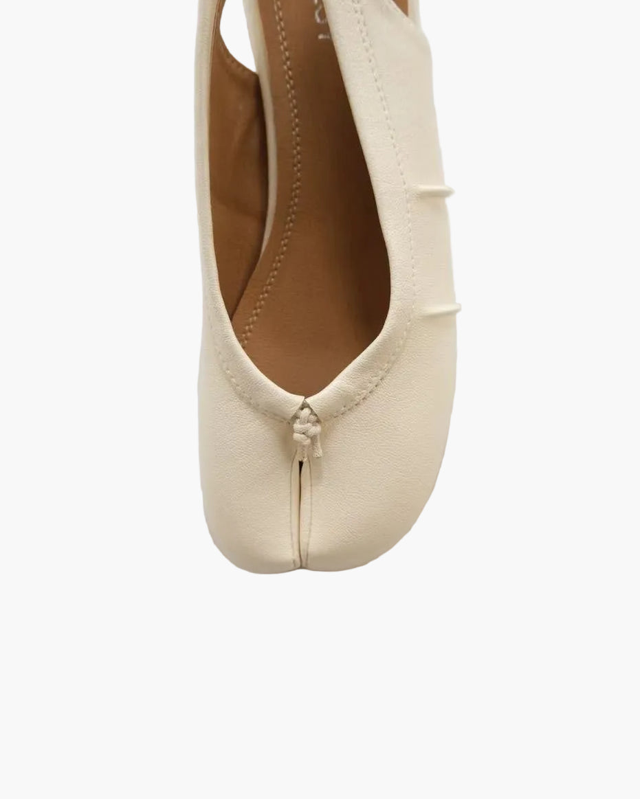 Wrinkles Tabi Sandal Pumps