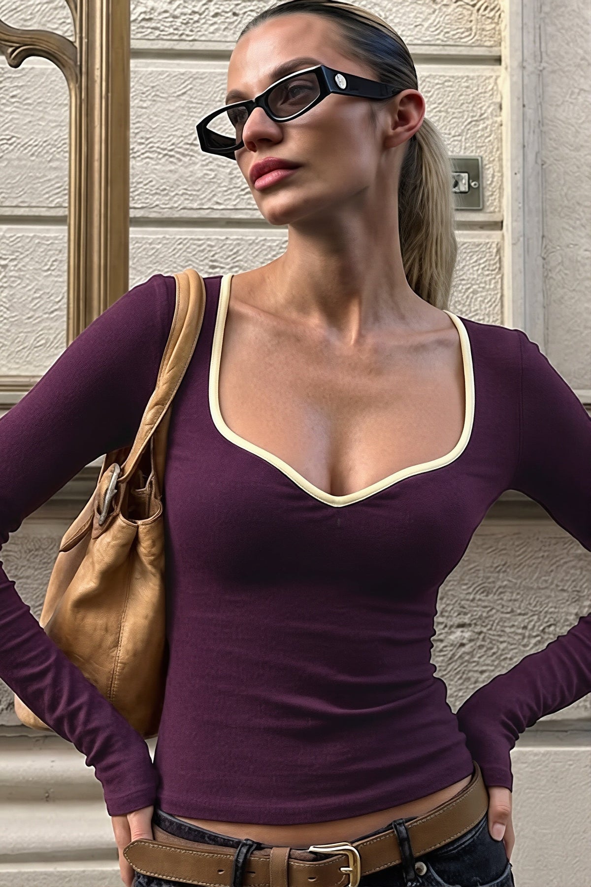 Contrast Trim Sweetheart Neck Long Sleeve Tee