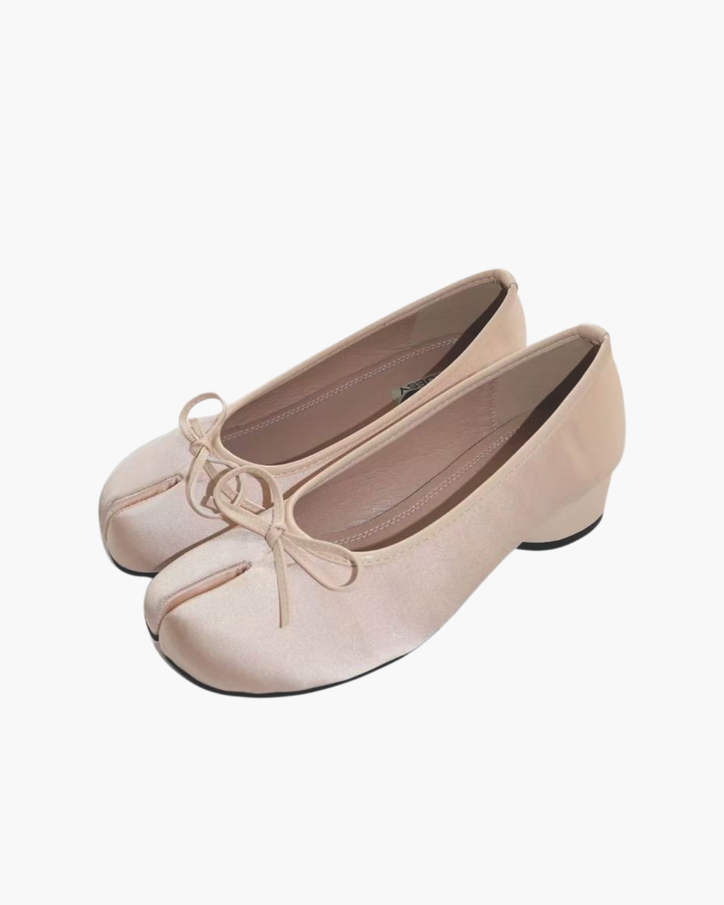 Bow Tie Tabi Pumps