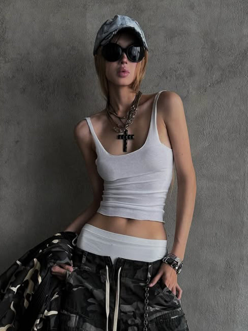 Bohemian Style Spicy Girl U-Neck Fitted White Crop Tank Top