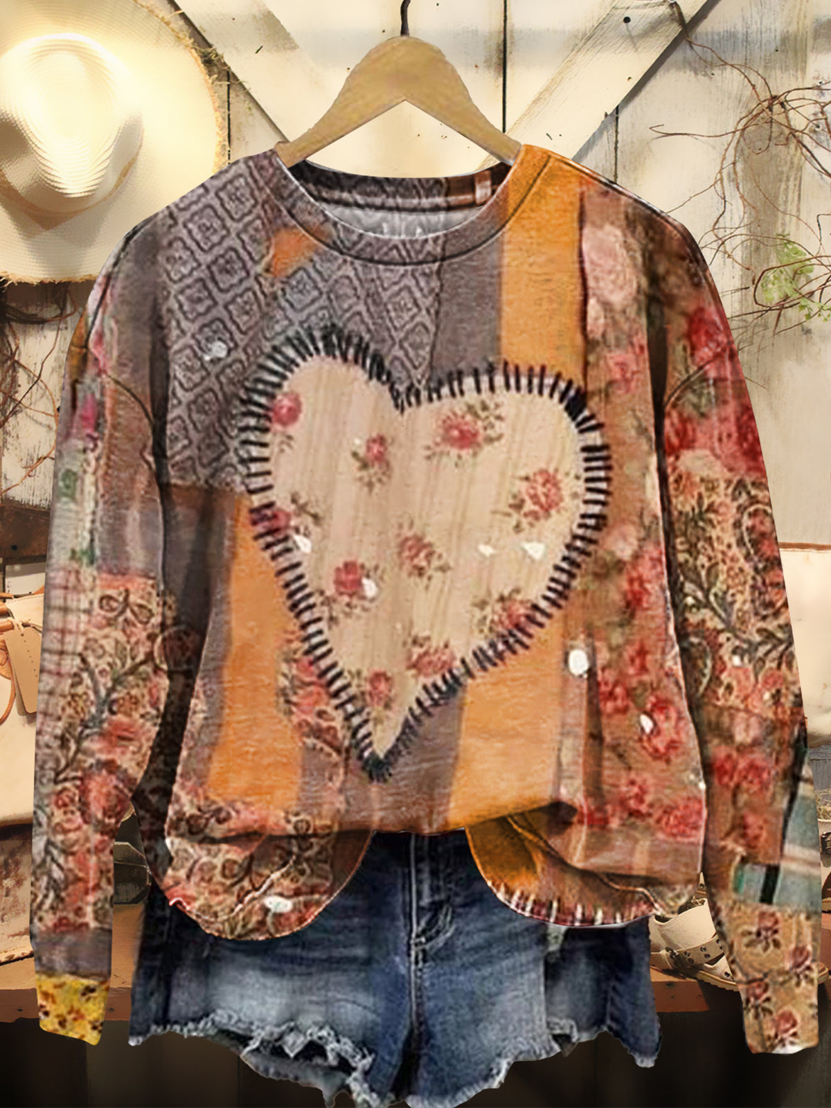 Women's Vintage Heart Love Pattern Art Print Casual Crew Neck Sweatshirt