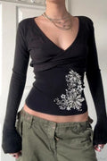 Vintage Floral Print V-Neck Black Slim Long Sleeve Tee